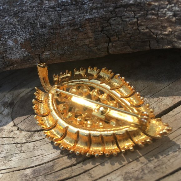 Vintage Mid Century Pale Green Rhinestone Gold Leaf Pin Brooch - Picture 3 of 10